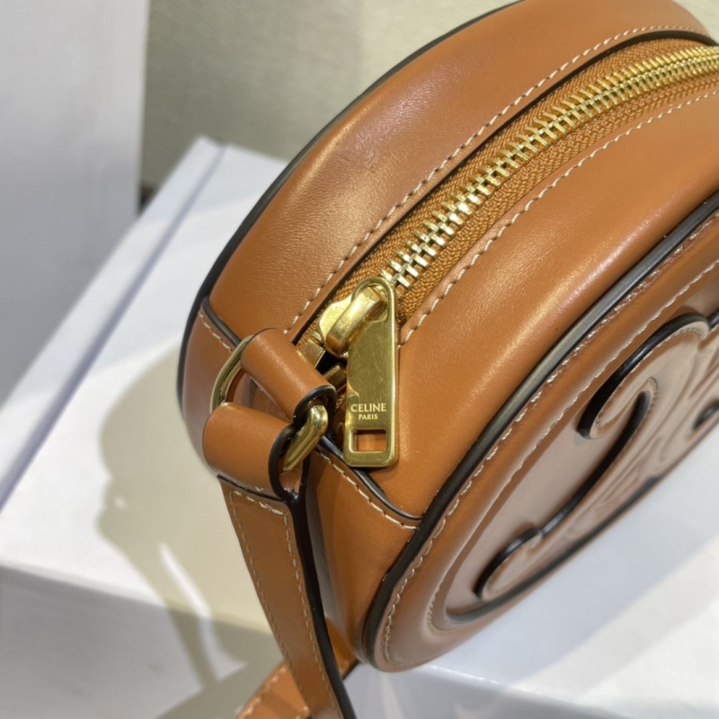 Ce1i*e triomphe bags